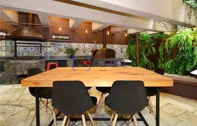 Imagem: O apartamento possui 3 Dormitórios, 3 Banheiros, 4 Vagas na