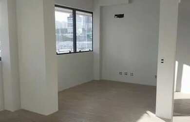 Imagem: O depósito possui 1 Vaga na garagem, 44m² de Área e está