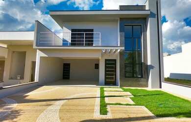 Imagem: A casa em condomínio possui 3 Dormitórios, 3 Banheiros, 4