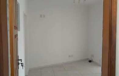 Imagem: O depósito possui 101m² de Área e está localizado em Lapa