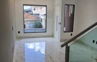 Imagem: A casa possui 3 Dormitórios, 4 Banheiros, 4 Vagas na garagem