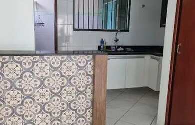 Imagem: A casa possui 2 Dormitórios, 2 Banheiros, 1 Vaga na garagem