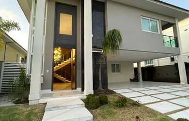 Imagem: A casa em condomínio possui 5 Dormitórios, 5 Banheiros, 5