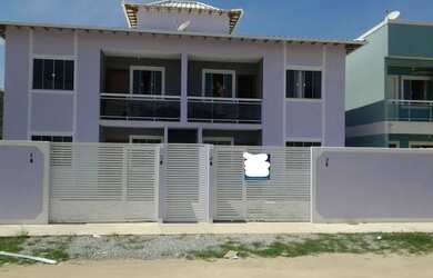 Imagem: A casa possui 2 Dormitórios, 2 Banheiros, 2 Vagas na garagem