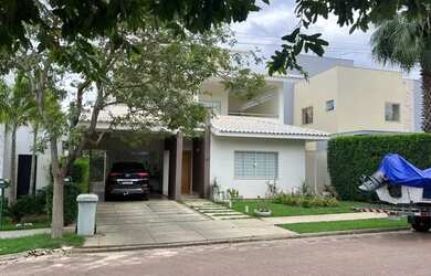 Imagem: A casa em condomínio possui 3 Dormitórios, 4 Banheiros, 2