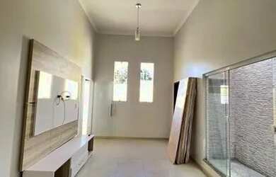 Imagem: A casa em condomínio possui 2 Dormitórios, 2 Banheiros, 2