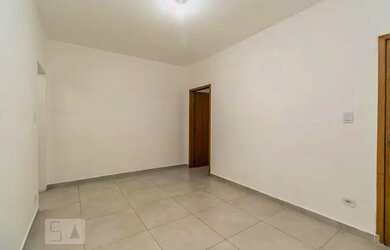 Imagem: A casa possui 1 Dormitório, 1 Banheiro, 70m² de Área e está