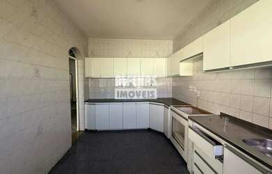 Imagem 14: EXCELENTE CASA COMERCIAL E RESIDENCIAL COM ÓTIMA LOCALIZAÇÃO NO BAIRRO...