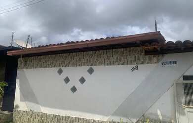 Imagem: A casa possui 2 Dormitórios, 1 Banheiro, 1 Vaga na garagem