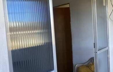 Imagem: A casa possui 3 Dormitórios, 2 Banheiros, 70m² de Área e