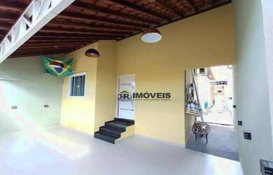 Imagem: A casa possui 2 Dormitórios, 1 Banheiro, 2 Vagas na garagem