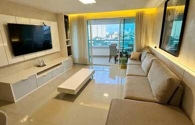 Imagem: O apartamento possui 3 Dormitórios, 4 Banheiros, 2 Vagas na