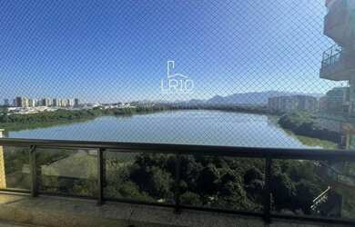 Imagem: O apartamento possui 4 Dormitórios, 1 Banheiro, 2 Vagas na