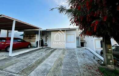 Imagem: A casa em condomínio possui 3 Dormitórios, 2 Banheiros e 90m²