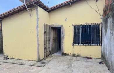 Imagem: A casa à venda possui 2 Dormitórios, 1 Banheiro e 1 Vaga na