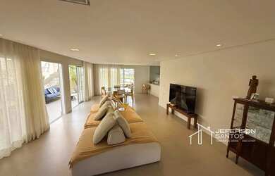 Imagem: A casa em condomínio possui 4 Dormitórios, 5 Banheiros, 4