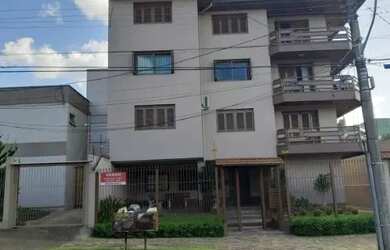 Imagem: O apartamento possui 3 Dormitórios, 1 Banheiro, 1 Vaga na garagem