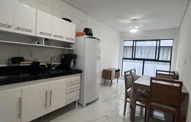 Imagem: O apartamento possui 1 Dormitório, 1 Banheiro, 1 Vaga na garagem