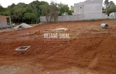 Imagem: O terreno possui 161m² de Área e está localizado em Laranjal