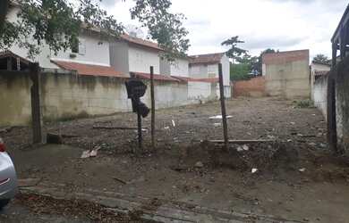 Imagem: O terreno possui 522m² de Área e está localizado em Parque