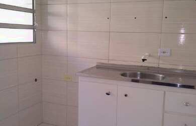 Imagem: A casa possui 2 Dormitórios, 1 Banheiro, 1 Vaga na garagem