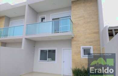 Imagem: A casa possui 3 Dormitórios, 1 Banheiro, 1 Vaga na garagem