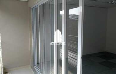 Imagem: O depósito possui 30m² de Área e está localizado em Água