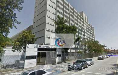 Imagem: O depósito possui 5 Vagas na garagem, 674m² de Área e está