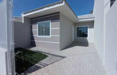 Imagem: A casa possui 3 Dormitórios, 1 Banheiro, 1 Vaga na garagem