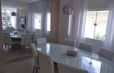 Imagem: A casa em condomínio possui 4 Dormitórios, 5 Banheiros, 2