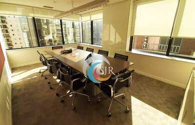 Imagem: O depósito possui 5 Vagas na garagem, 292m² de Área, Imóvel