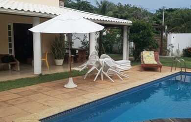 Imagem: A casa em condomínio possui 4 Dormitórios, 2 Banheiros, 4