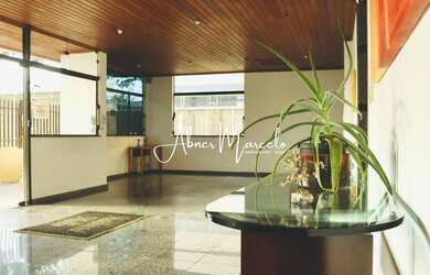 Imagem: O apartamento possui 1 Dormitório, 1 Banheiro, 1 Vaga na garagem