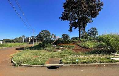 Imagem: O terreno possui 400m² de Área e está localizado em Polo