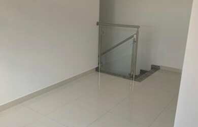 Imagem 10: Sobrado para venda. 220m² de Área, 4 Vagas na garageme4 Dormitórios