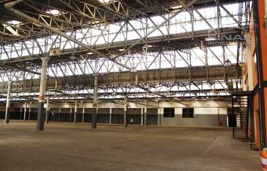 Imagem: O depósito possui 5 Vagas na garagem, 17.250m² de Área e