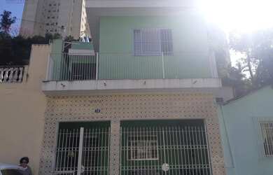 Imagem: A casa possui 2 Dormitórios, 3 Banheiros, 2 Vagas na garagem