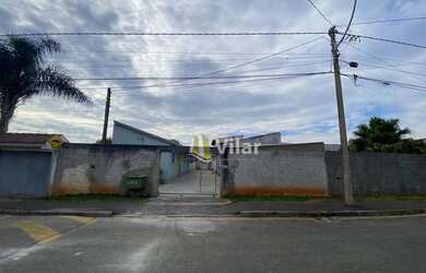 Imagem: A casa possui 3 Dormitórios, 1 Banheiro e 224m² de Área e