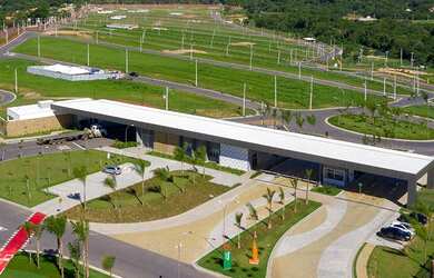 Imagem: O terreno possui 300m² de Área e está localizado em Parque