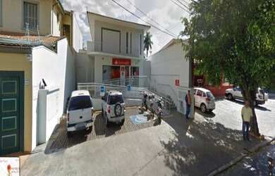 Imagem: O depósito possui 5 Vagas na garagem e 380m² de Área e está