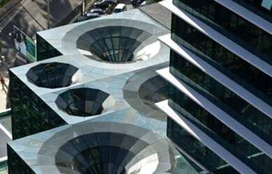 Imagem: O depósito possui 3 Vagas na garagem, 245m² de Área e está