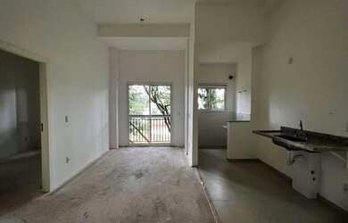 Imagem: O apartamento possui 2 Dormitórios, 1 Banheiro, 2 Vagas na