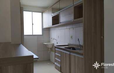 Imagem: O apartamento possui 2 Dormitórios, 1 Banheiro, 1 Vaga na garagem