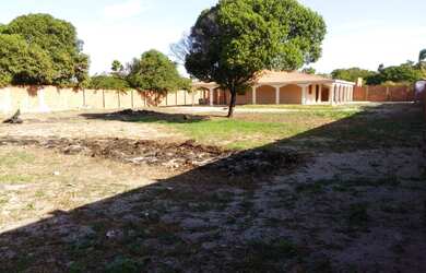 Imagem: A casa possui 3 Dormitórios, 3 Banheiros, 5 Vagas na garagem