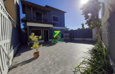 Imagem: A casa possui 2 Dormitórios, 2 Banheiros, 1 Vaga na garagem