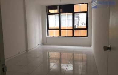 Imagem: O depósito possui 32m² de Área e está localizado em Comércio