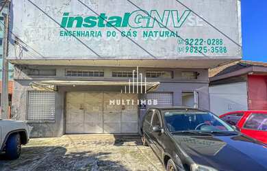 Imagem: O depósito para alugar possui e está localizado em São João