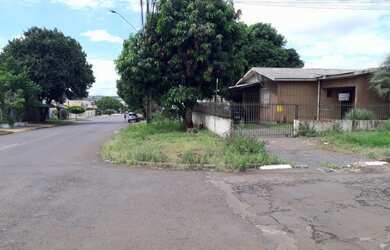 Imagem: O terreno à venda possui 225m² de Área e está localizado