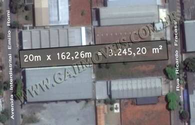 Imagem: O terreno possui 3.245m² de Área e está localizado em Distrito