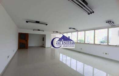 Imagem: O depósito possui 2 Vagas na garagem, 163m² de Área e está